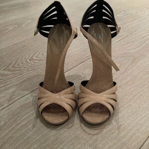 Never worn unique Giuseppe Zanotti heels